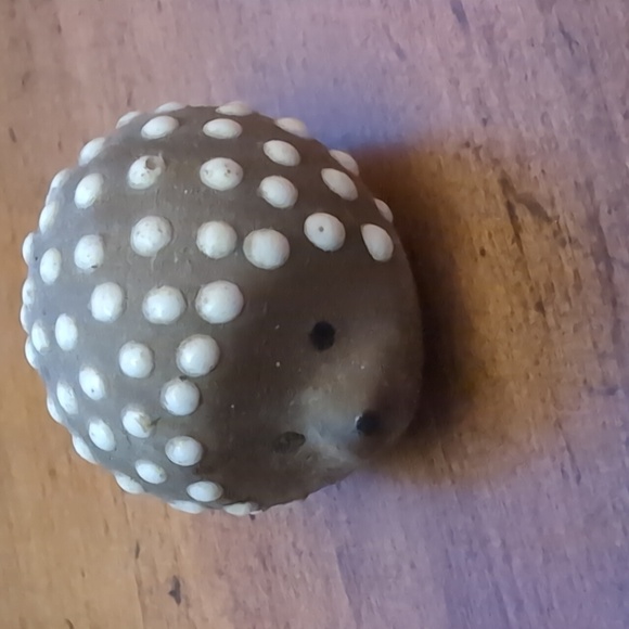 Small ceramic hedgehog preloved - Picture 3 of 4